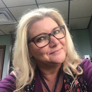 Meet your Posher, Emilee